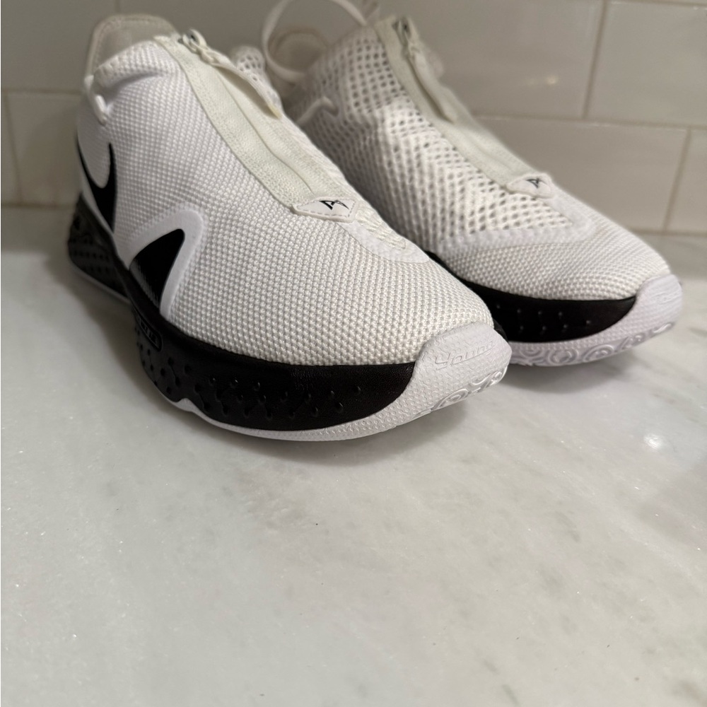 Nike White and Black Sneakers with Modern Design. PG IV TB Promo